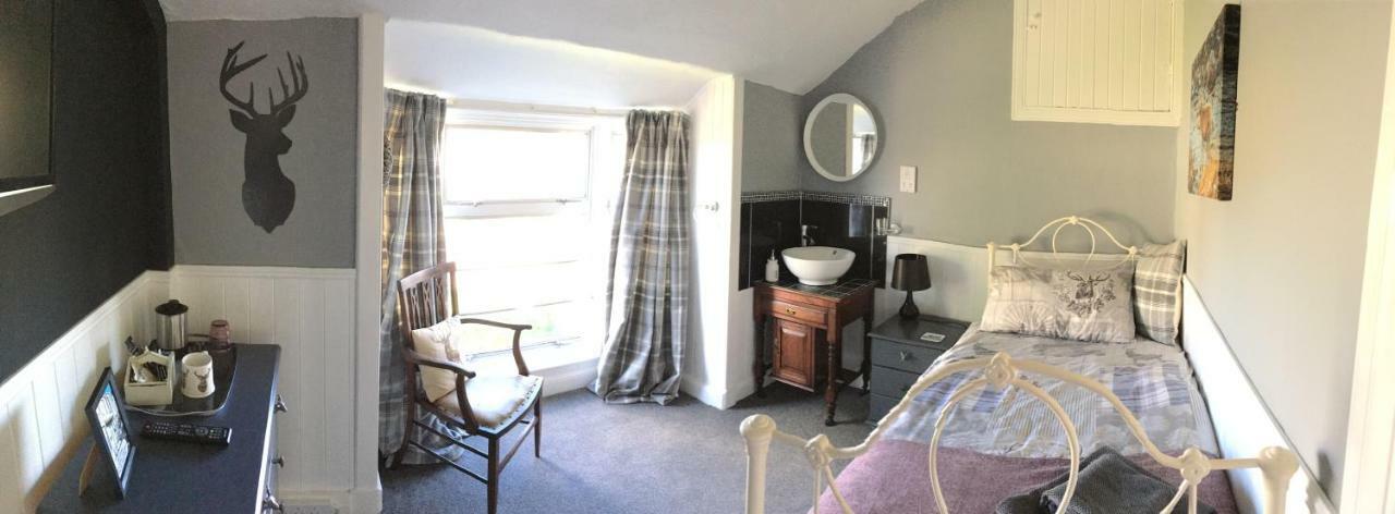 Alberta Guest House ดันดี ภายนอก รูปภาพ